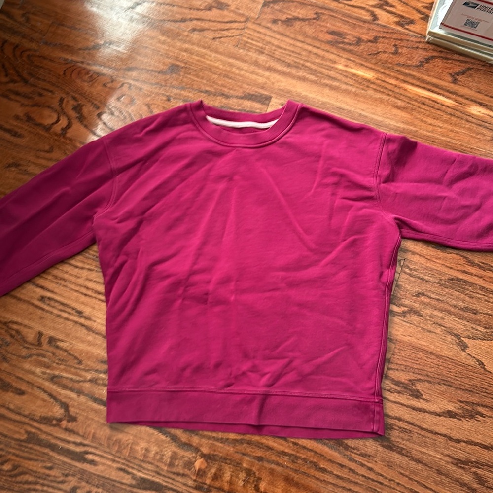 Lululemon, perfectly oversized crew in Magenta